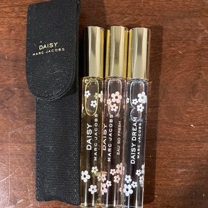Marc Jacobs Daisy Mini To GO set (.33 fl oz each) + carrier